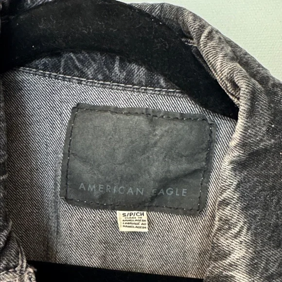 American Eagle Outfitters Faded Black Denim Jacket - Picture 3 of 4